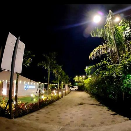 The Democracy Hotel & Resorts Nashik Luaran gambar